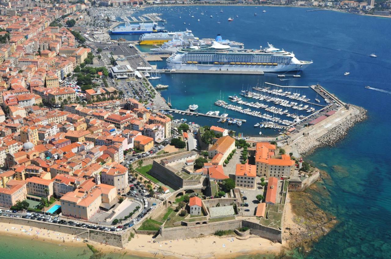 F3 - Standing Centre Ville Calme Et Climatise Ajaccio  Ngoại thất bức ảnh